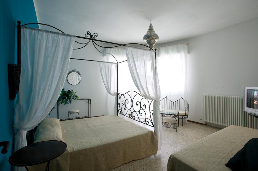 Hotel Holiday Park Bellaria-Igea Marina Esterno foto