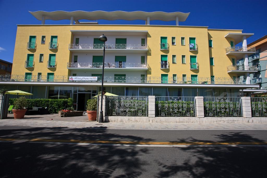 Hotel Holiday Park Bellaria-Igea Marina Esterno foto