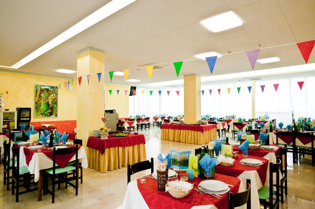Hotel Holiday Park Bellaria-Igea Marina Esterno foto