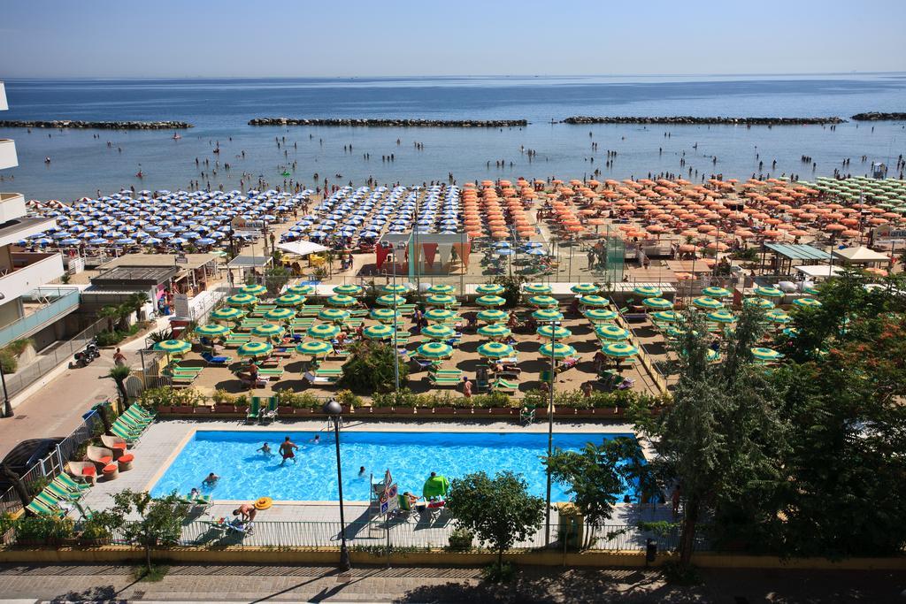 Hotel Holiday Park Bellaria-Igea Marina Esterno foto