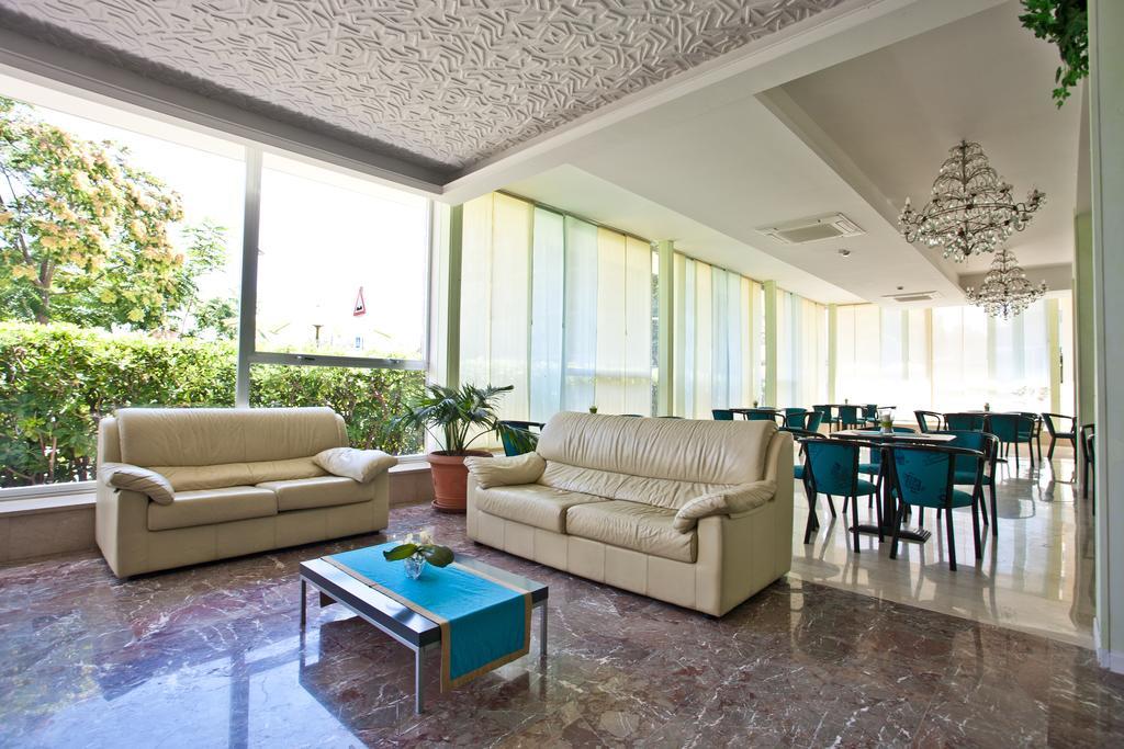 Hotel Holiday Park Bellaria-Igea Marina Esterno foto