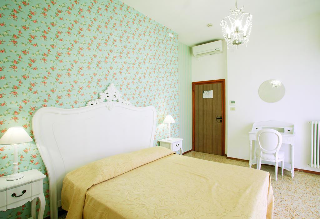 Hotel Holiday Park Bellaria-Igea Marina Camera foto