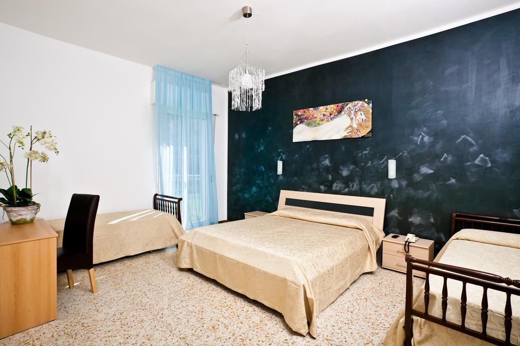 Hotel Holiday Park Bellaria-Igea Marina Esterno foto