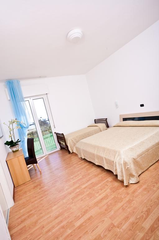 Hotel Holiday Park Bellaria-Igea Marina Camera foto