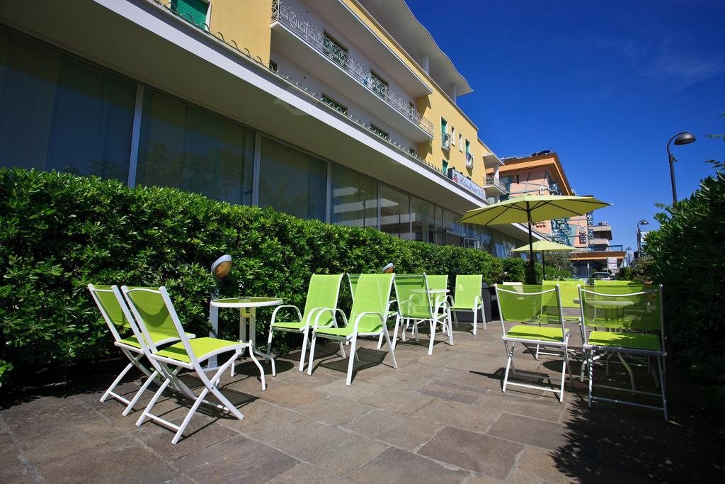 Hotel Holiday Park Bellaria-Igea Marina Esterno foto